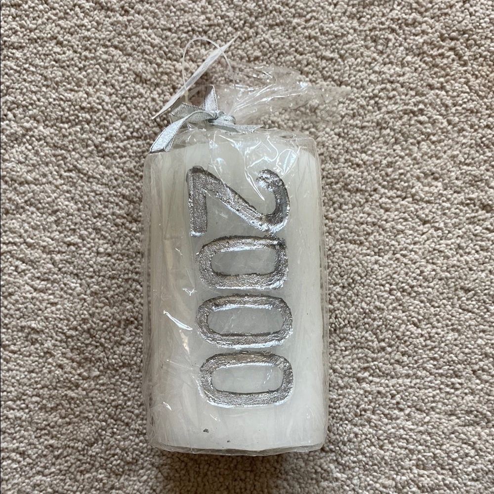 White Candle with Silver '2000' Design